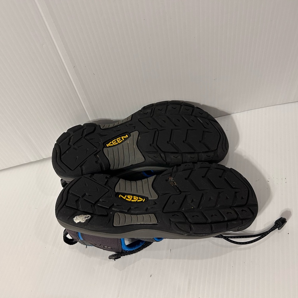 KEEN fishermen outdoor water sandals boys youth size 4 - Picture 6 of 9